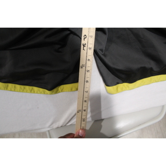 Nike Men Gray Yellow Shorts Active Vintage Size Large - Picture 7 of 9